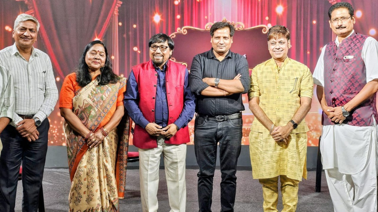 DD उत्तर प्रदेश के 'वंस मोर सीजन 4' कवि सम्मेलन में कुमार ललित और चेतना शर्मा की प्रस्तुति DD उत्तर प्रदेश के 'वंस मोर सीजन 4' कवि सम्मेलन में कुमार ललित और चेतना शर्मा की प्रस्तुति