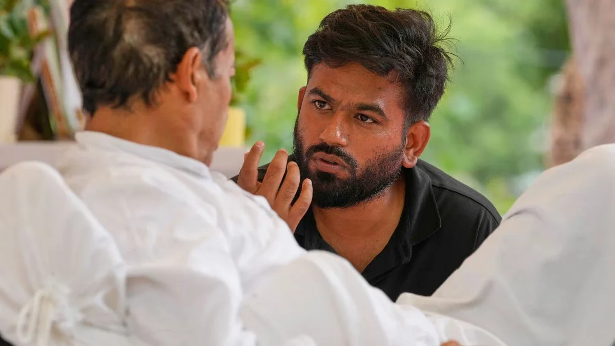 सोनम वांगचुक के अस्पताल में भर्ती होने के बाद अभिजीत दीपके ने शुरू की अनिश्चितकालीन भूख हड़ताल; ‘चलो संसद’ मार्च जारी रहेगा